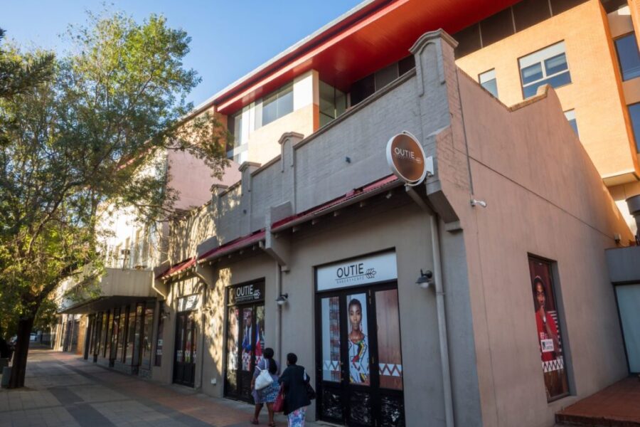 print-hi-res-newtown-precinct-franz-rabe-natural-photography-0823390010-24-scaled